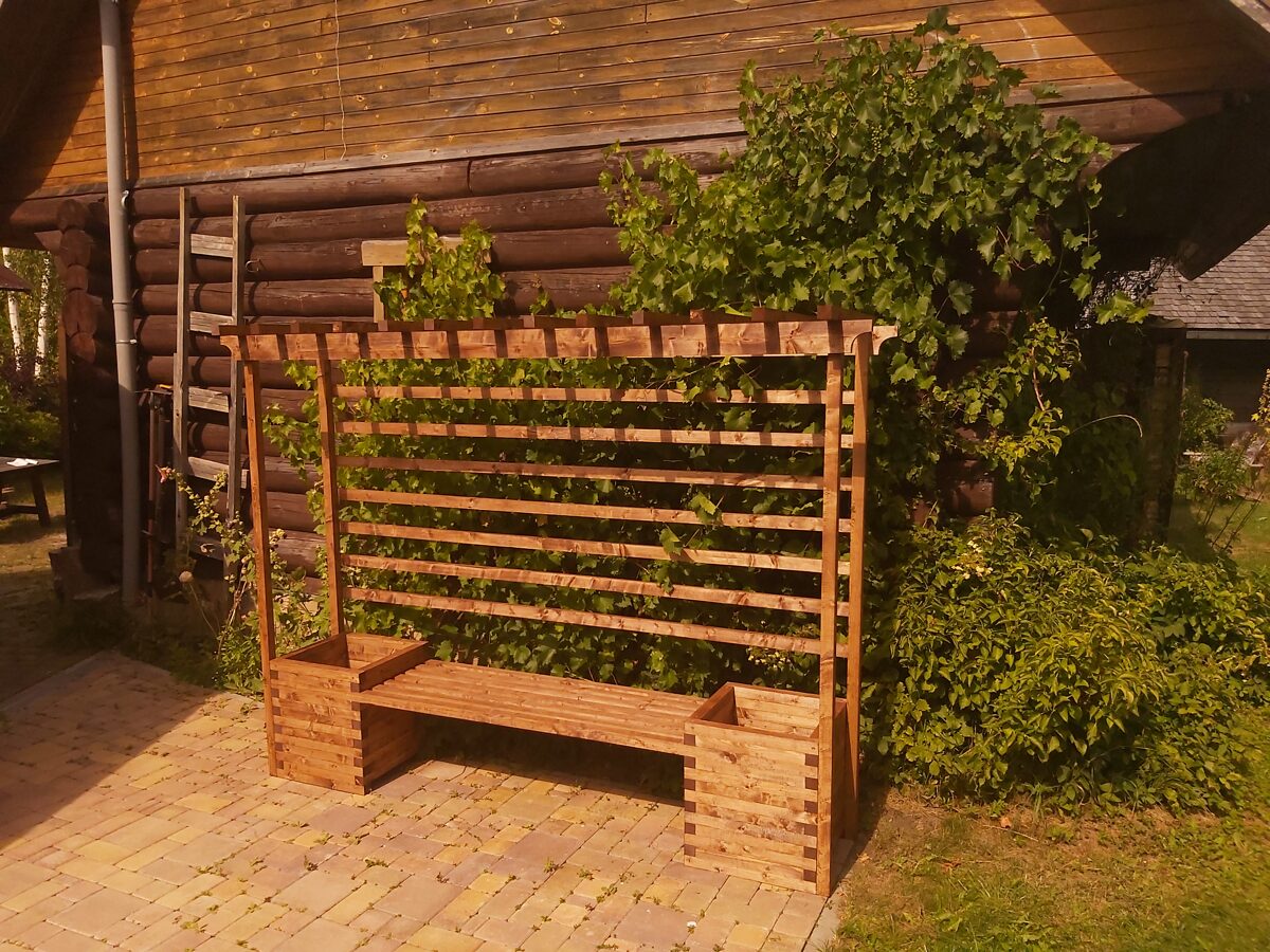 wooden trellis with bench Pergola Bench With Straight Trellis For Vines and two beds for Flowers – Garten Dream